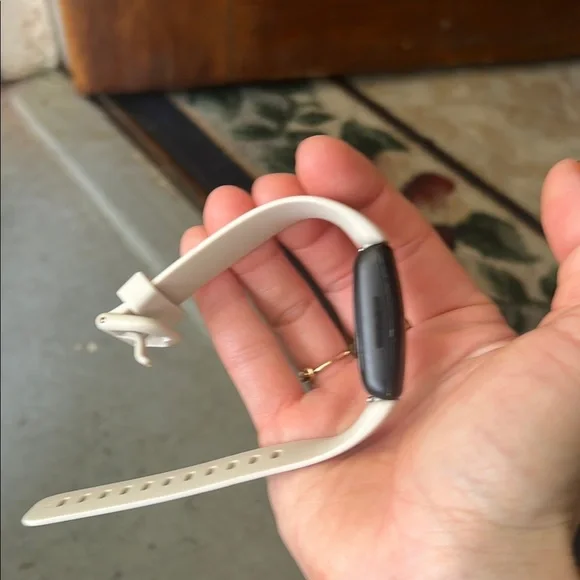 Fitbit Inspire 2 Activity Tracker with Charger – Light Gray Band, Size S/P - Picture 5 of 11